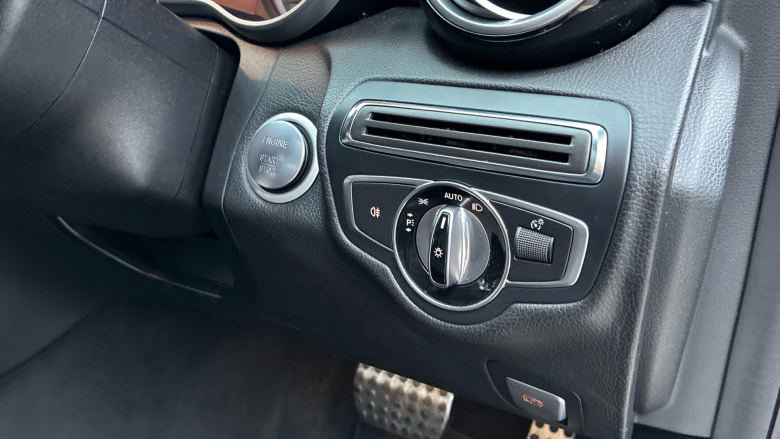 Mercedes-Benz C-Class C220d AMG Line Premium 4dr Auto Diesel Saloon